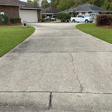 Restoring-homeowners-property-to-like-new-condition-using-house-washing-and-surface-cleaning-in-Northwest-Pensacola 11